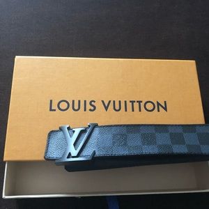 Authentic Louis Vuitton Damier Graphite belt